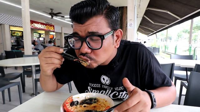 Singapore Halal Food | Laksa at Jenggood Is So Good смотреть онлайн