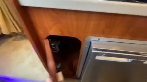 2003 Rinker 270 Fiesta Vee £44,995. Spacious and gracious.