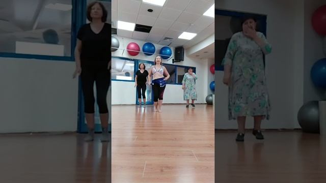 Belly dance. Lesson for beginners. Basic movments// Урок Танца живота для начинающих//ריקוד בטן.בסי смотреть онлайн
