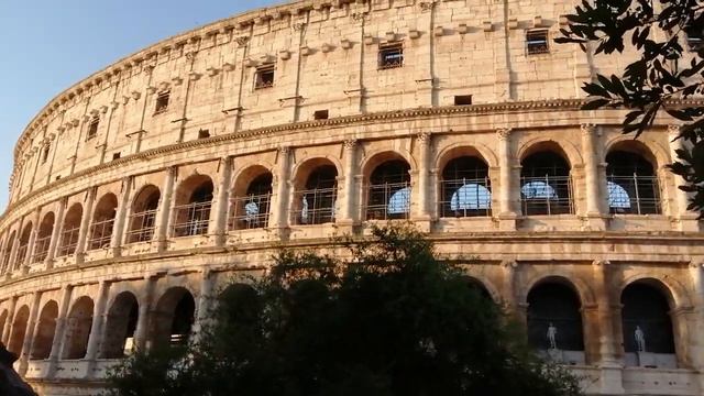 Colosseo. Piazza del Colosseo, 1 , Roma. Italia  /  Колизей. Площадь Колизея, 1 , Рим. Италия.