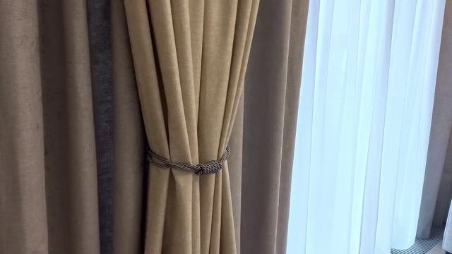 Шторы трехрядные и римская штора с тюлем