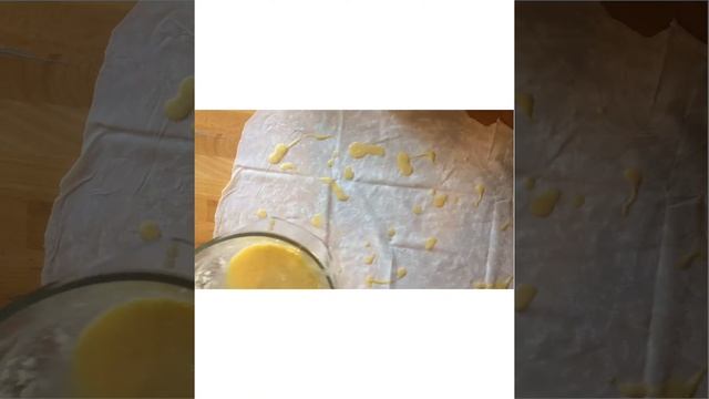 El açması börek. Турецкий пирог с мясом. Турецкий борек смотреть онлайн