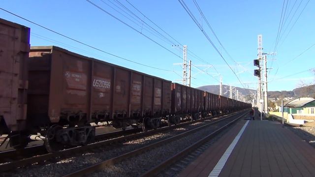 Электровоз 2ЭС4К-040/037, электропоезд ЭС1-013 «Ласточка» смотреть онлайн