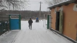 чистка снега отвалом из бочки ЗИМ 350