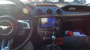 Охрененный МУСТАНГ. Американский muscle car ОБЗОР ФОРД МУСТАНГ 2.3 | @МишаМосквин
