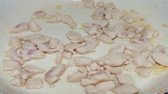 Тайский рис с креветками запеченный в ананасе