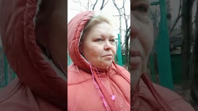 Дубарнуло в самом крупном городе Европы +2 и почти невидимый снег.