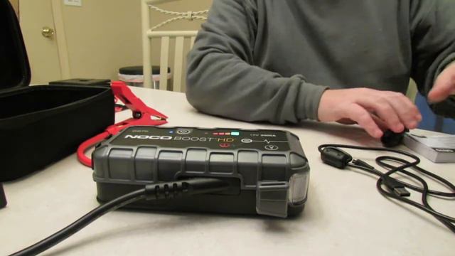 NOCO GB70 (2000A PEAK) JUMP STARTER смотреть онлайн