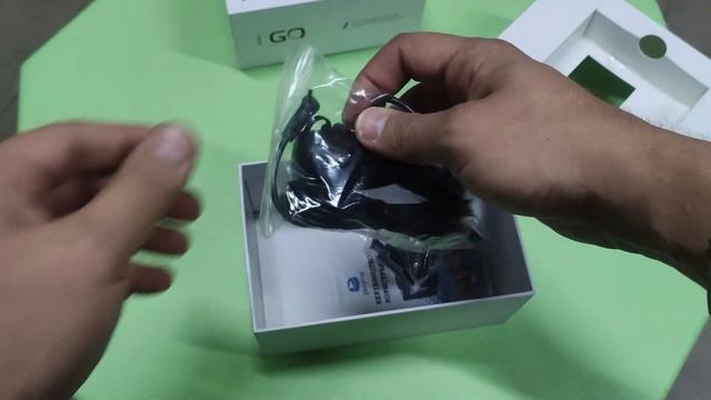 Автомобильный видеорегистратор 3в1 PlayMe Lite смотреть онлайн