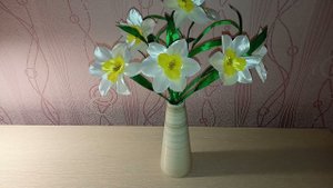 Нарциссы из атласных лент//