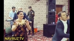 Ракси Фируза Хафизова бо Мухлисаш дар туй.