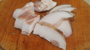Закуска из сала и укропа с чесноком и гренками
