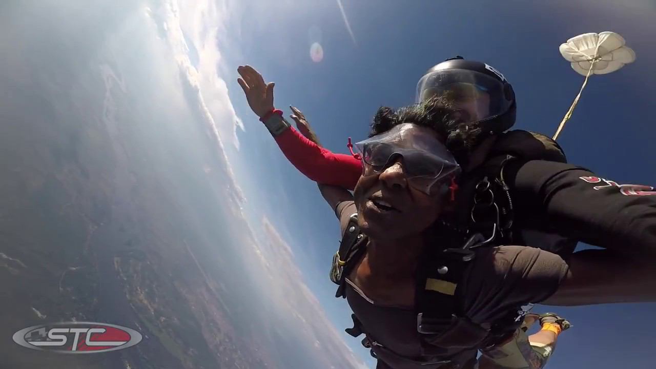 Tandem jump in Zimbabve. Tandem Skydive смотреть онлайн