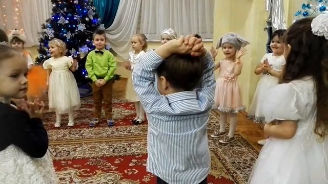 Лепим лепим снежный ком смотреть онлайн