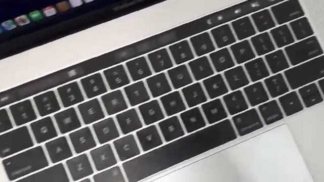 MACBOOK PRO TOUCHBAR A1707 #112