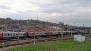 Электровоз ЭП1М-739 с поездом №304 Москва-Имеретинский Курорт отправляется со ст. Ростов-Главный