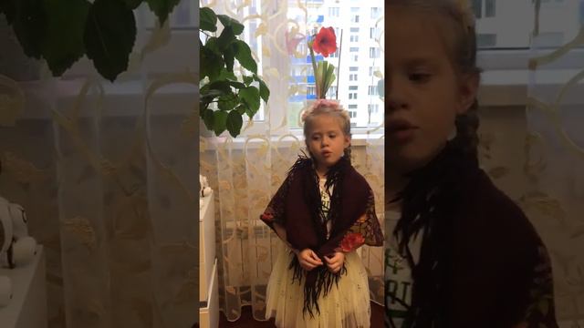 Петухова Ксения Валерьевна - Мастерская вокала "Мечтатели" Лиза Янина - Россия