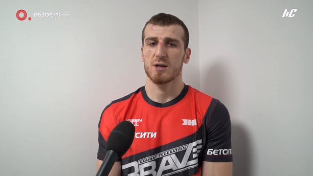 Год не дрался, а так такая ситуация = Магомед Абдусаламов / Интервью после боя Brave x Krepost смотреть онлайн