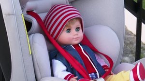 Госавтоинспекторы настоятельно рекомендуют няганцам перевозить детей в автокреслах