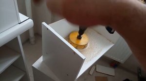 Монтаж небольшой кухни со встраиваемой вытяжкой !