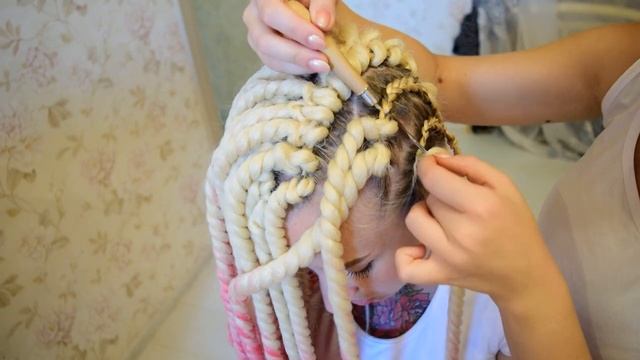 Мамбо твист через брейды, делаем афроприческу смотреть онлайн