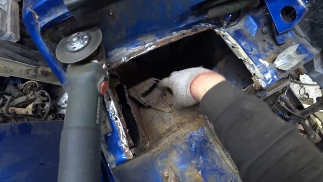 НЕЗАВИСИМЫЙ ПЕРЕДНИЙ МОСТ НА НИВЕ, переварка лонжеронов(УСИЛИВАЮ) подготовка подкапотки к покраске смотреть онлайн