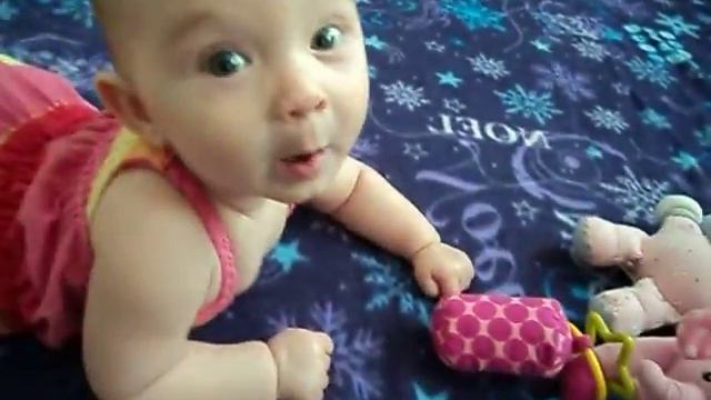 мириам учится ползать 4,5месяца смотреть онлайн