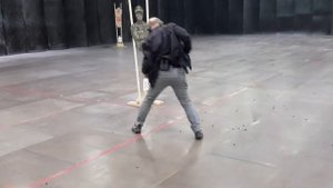 Обезоруживание при угрозе пистолетом сзади