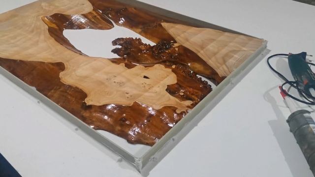 ГЛЯНЦЕВАЯ ПАННО-КАРТИНА ИЗ ДЕРЕВА И ЭПОКСИДНОЙ СМОЛЫ смотреть онлайн