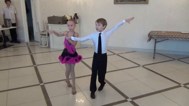 Школьные танцы)) #томиловстрижева смотреть онлайн