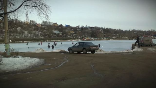 Гуляев по Перми: Не те новости. Рыбаки-камикадзе. Выпуск 3 смотреть онлайн