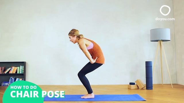 Chair Pose for Beginners: Step-By-Step Yoga Tutorial (+ Health Tips) смотреть онлайн