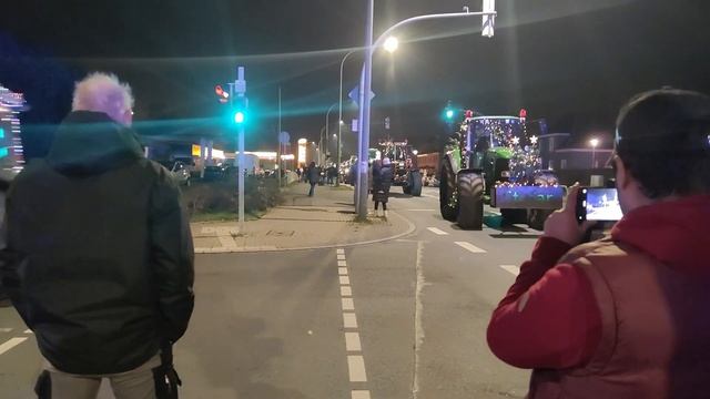 KUNDALIK HAYOT/YUZ PARVARISHI UN RF-LIFTING,EMS APPARATI