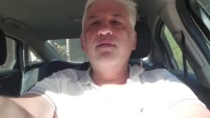 Сергей Москальков читает стихотворение Елены Заславской "Бах в Мариуполе"