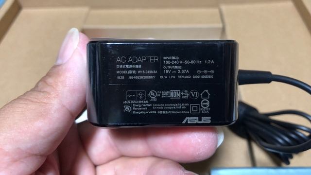 ASUSのRYZEN7搭載ZENBOOKを購入したので開封します。[UM431DA-AM045T] смотреть онлайн