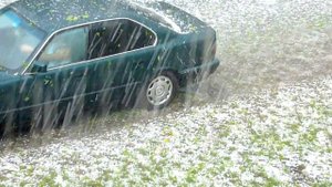 сильный град  в  РИГЕ  район тейка ропажу 18 мая 2013г Поздравляю с приходом зимы!!!    !