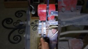 Станок для зачистки проф.трубы своими руками.