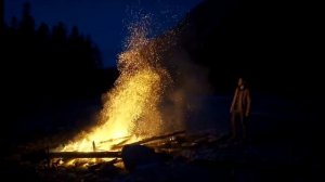 Футаж В ночном лесу, у костра