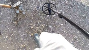 Metal Detecting Beach. Пляжный коп с Minelab safari .