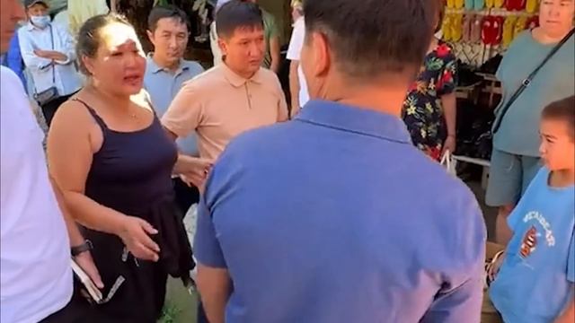 Талдықорған әкімінің базар аралаған видеосы желіде хит болды смотреть онлайн