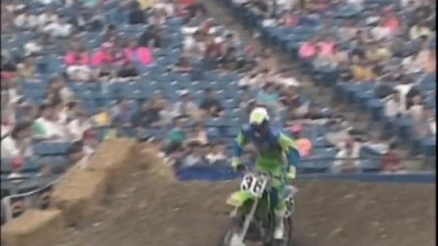 МОТОКРОСС. Техника прохождения волн. КОЧКИ И УХАБЫ.MOTOCROSS. Technique for passing waves. KOCHKES.