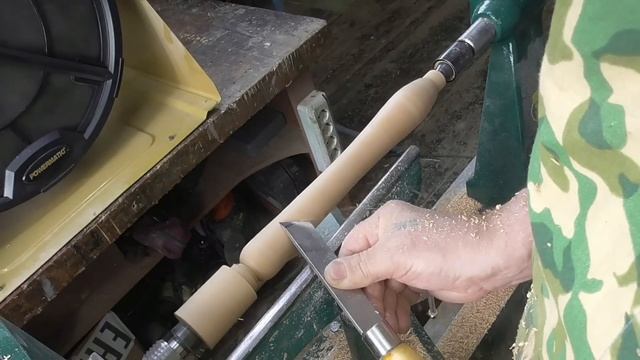 Супер тонкий отрезной резец, для токарных работ по дереву. Круче только яйца:))