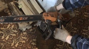 Как снять крышку бензопилы