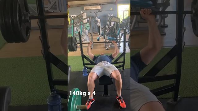 140kg x 4 bench