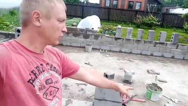 Кладка стен пескоблоками, беседка