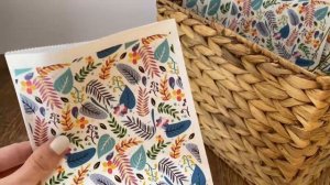 Пакет из крафт бумаги с ручками и без, разных размеров, белый с цветными листками