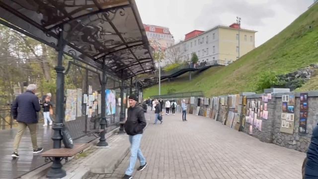 КИЕВ. ТОЛЬКО ТУТ такое увидишь! Монмартр в Киеве. 29 октября 2023 г. смотреть онлайн