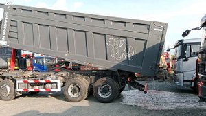 - Самосвал SHACMAN, модель SX331863366, колесная формула 8х4, двигатель WP13.550Е50, 550 л.с.