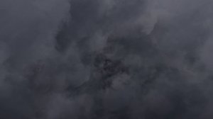 Полёт В Серых Облаках. Бесплатный Видео Футаж. Бесконечный Бесшовный цикл