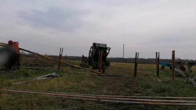 Загон для коров из того, что есть. смотреть онлайн